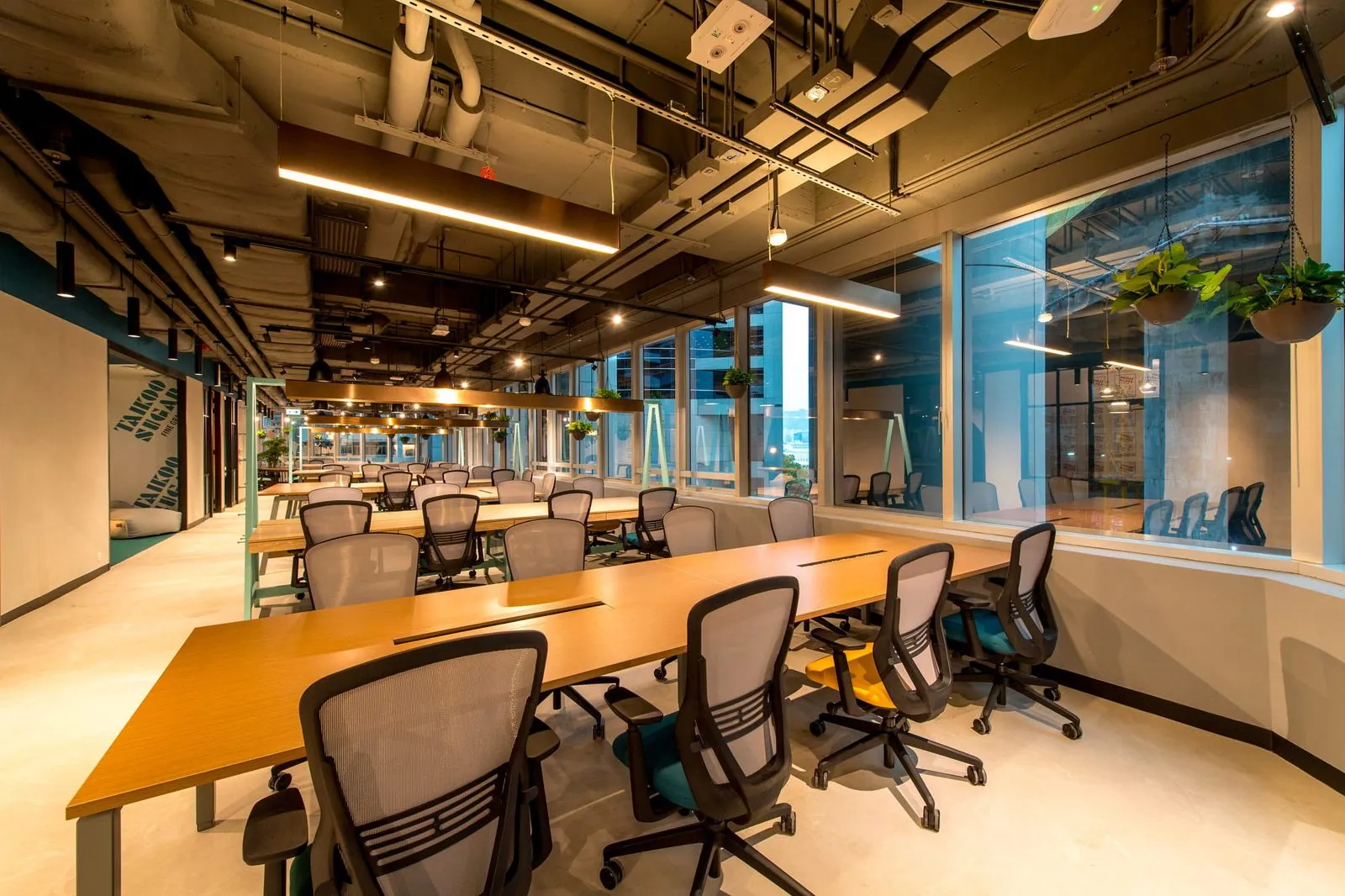 Blueprint at Taikoo Place, Quarry Bay, photo 2
