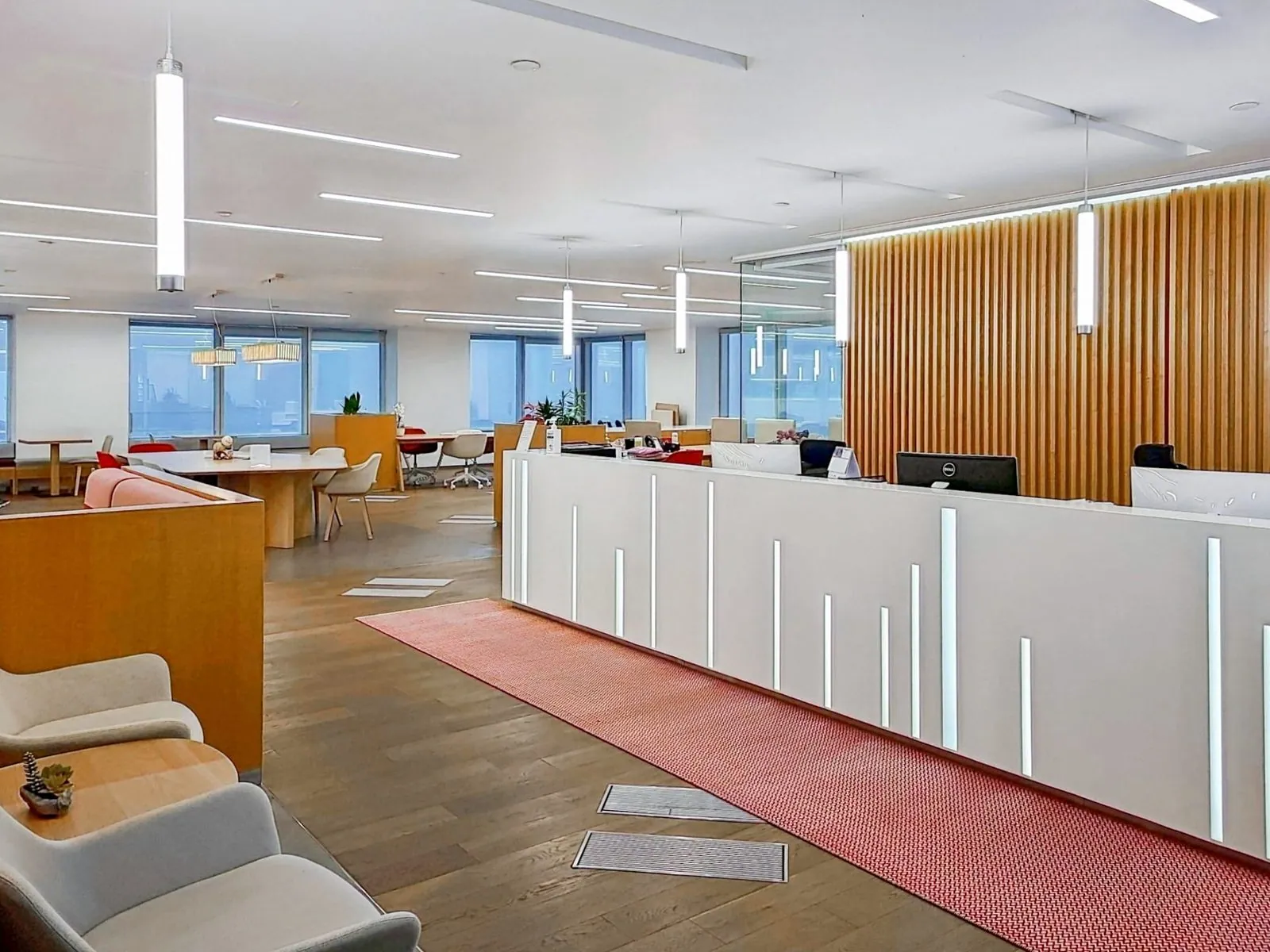 Regus at The Center, Regus, Central, photo 4