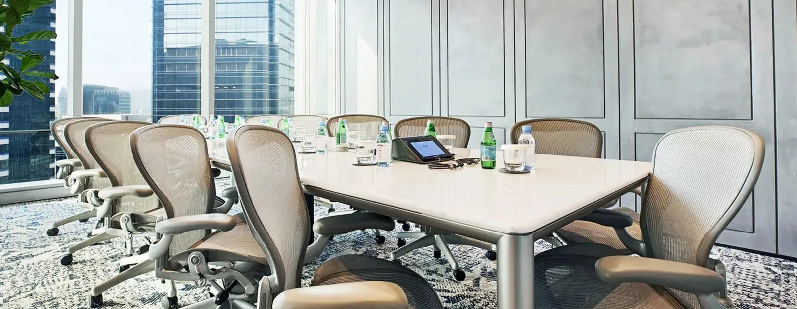 The Executive Centre at One Island East, Quarry Bay, photo 3