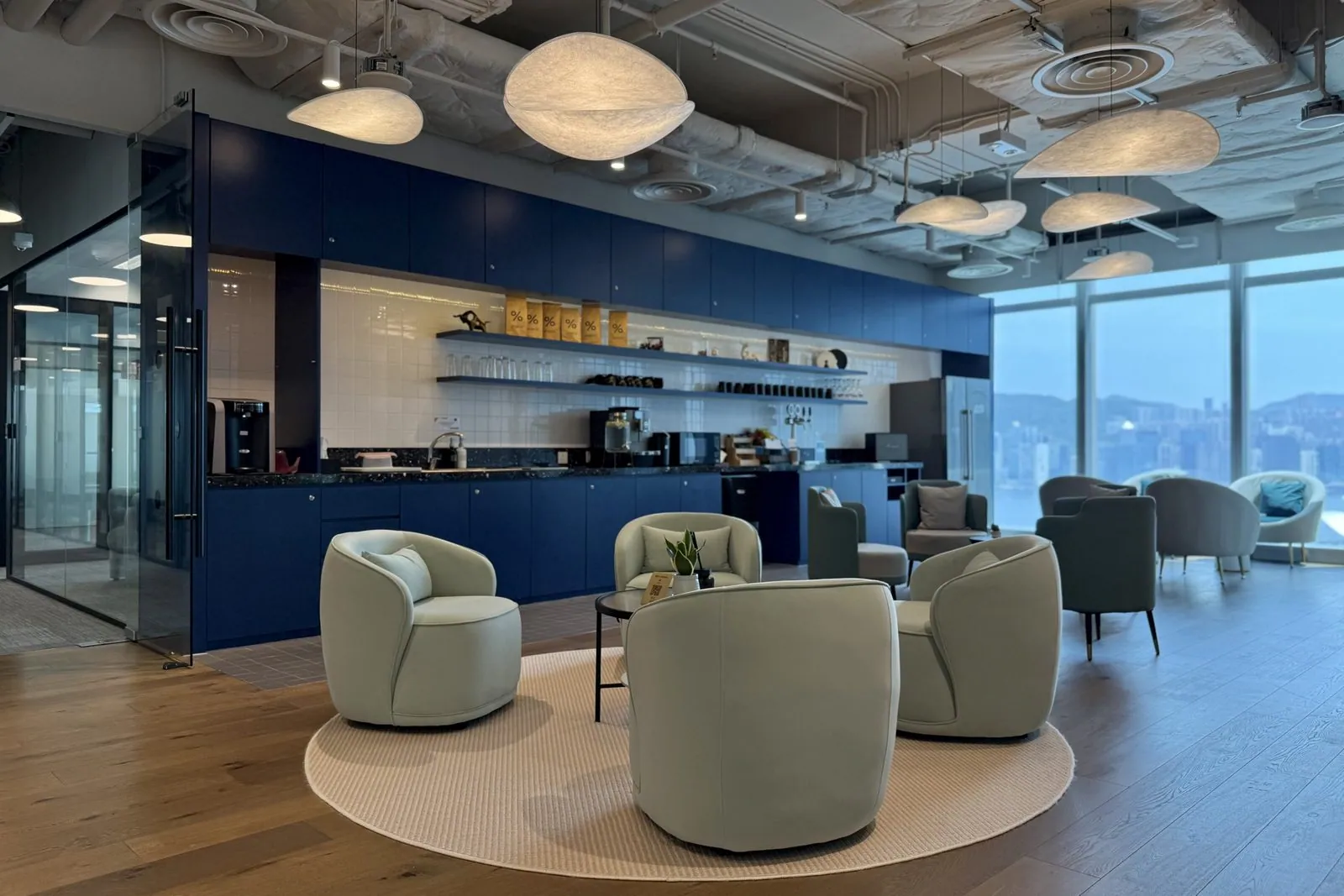 Bela Offices at Two Harbour Square, Kwun Tong, photo 2