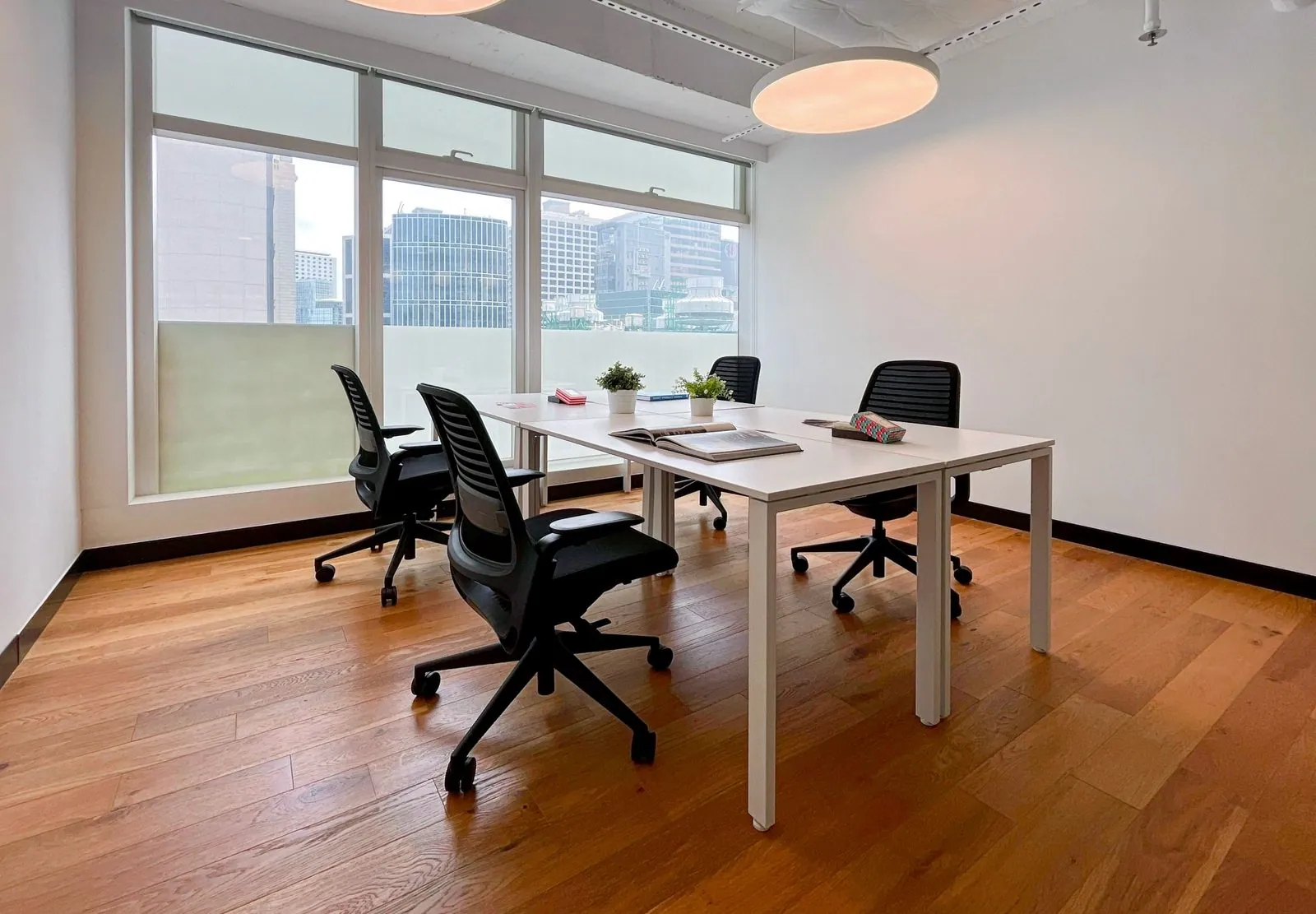 Spaces at LKF Tower, Central, photo 5