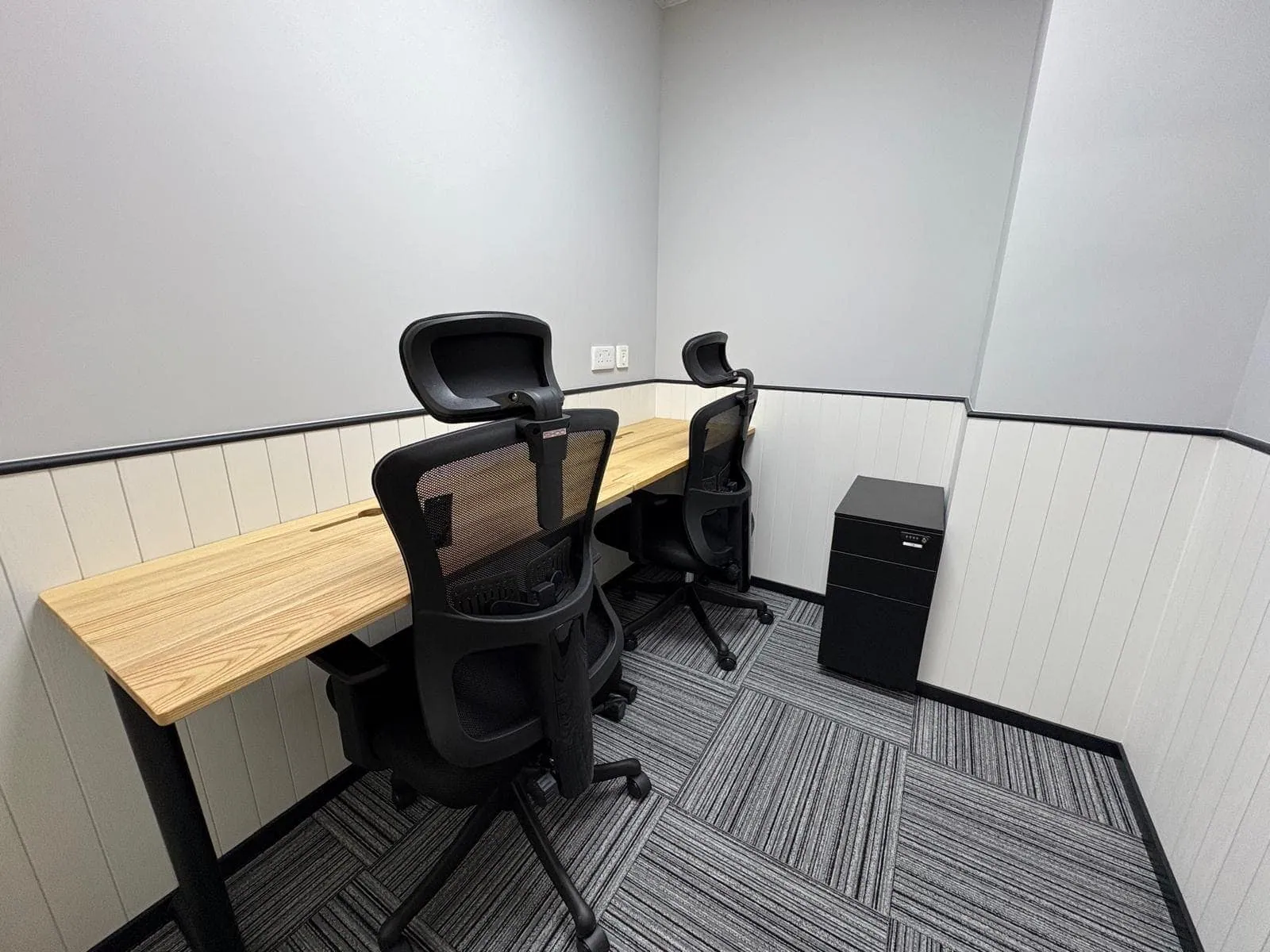 Capital Business Centre at On Hong Commercial Centre, Wan Chai, photo 3