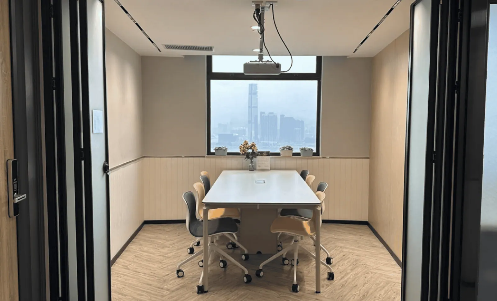 Capital Business Centre at Hopewell Centre, Wan Chai