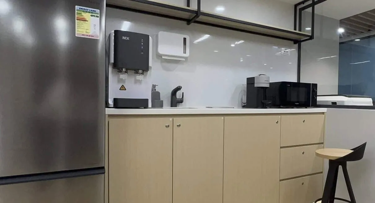 Capital Business Centre at V Heun Building, Capital Business Centre, Central, photo 3