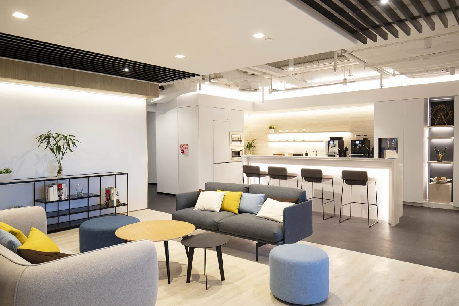 Sky Business Centre at Times Square, Causeway Bay, photo 2