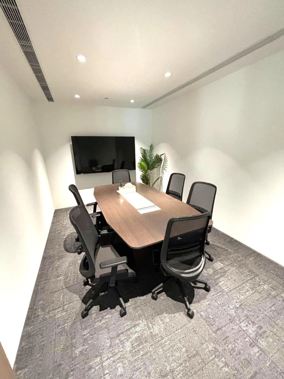 Regus at 8 Observatory Road, Tsim Sha Tsui, photo 4