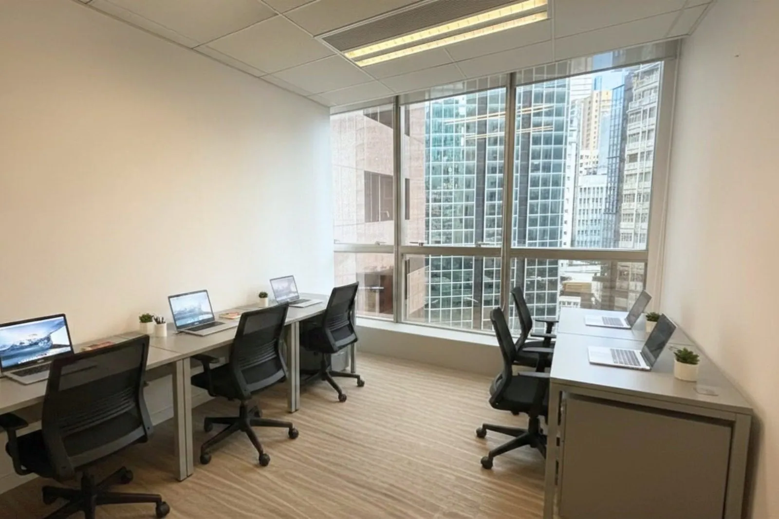 Bela Offices at China Minmetals Tower, Tsim Sha Tsui, photo 3
