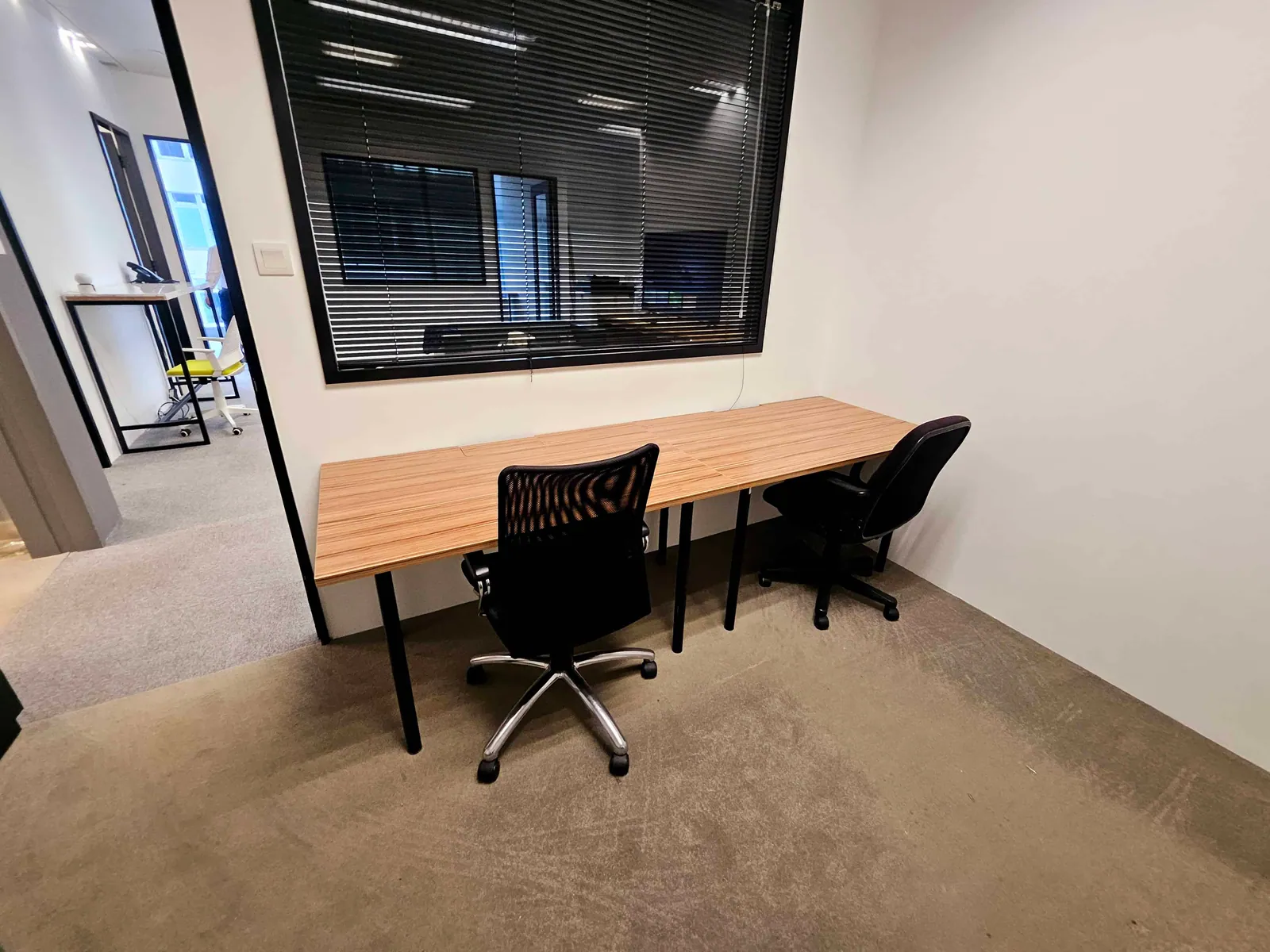 RTC Business Centre at AIA Kowloon Tower, Kwun Tong, photo 2