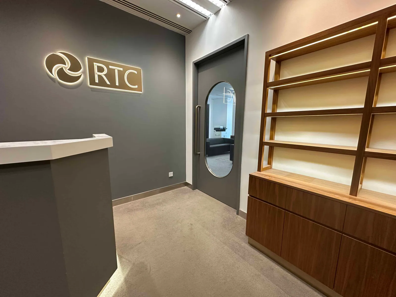 RTC Business Centre at AIA Kowloon Tower, Kwun Tong, photo 3