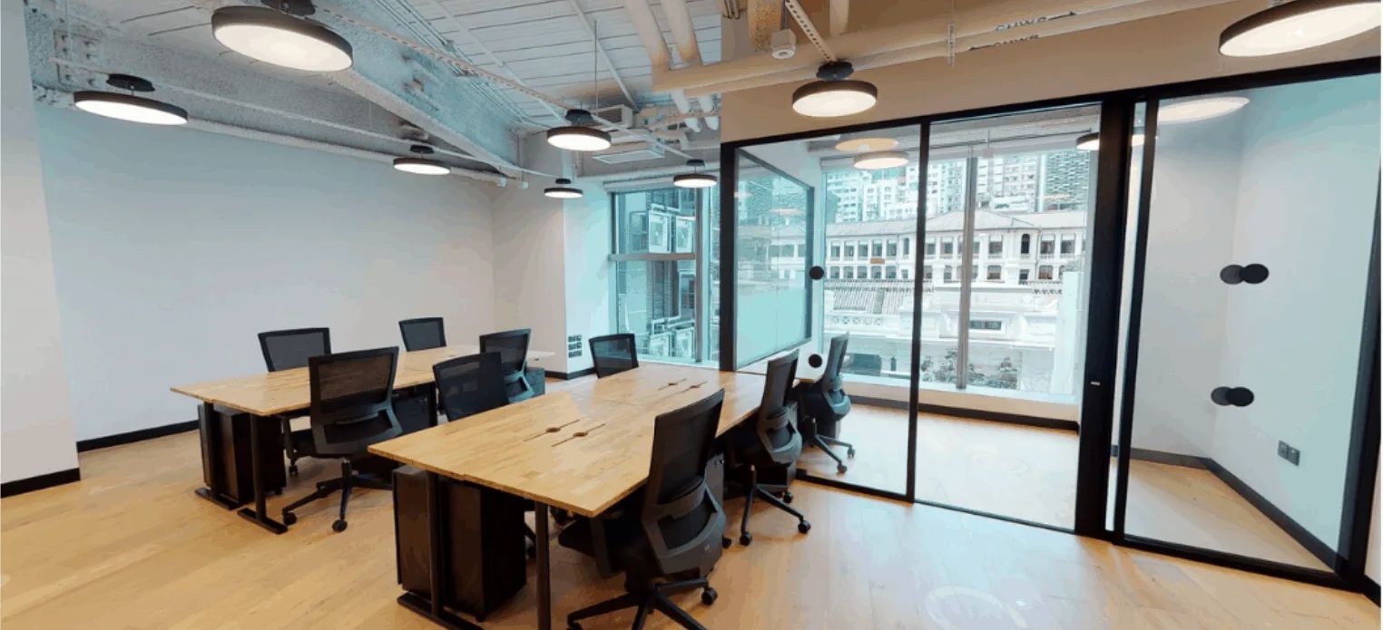 Blog image in "Why financial services companies must rent a serviced office in 2023"